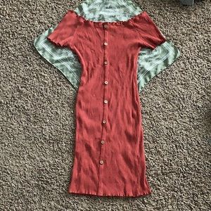 Off The Shoulder Coral Midi Dress. Button detail. Extra Large.